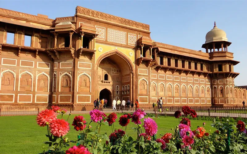 Choose The Best Place To Book Delhi Tour Packages