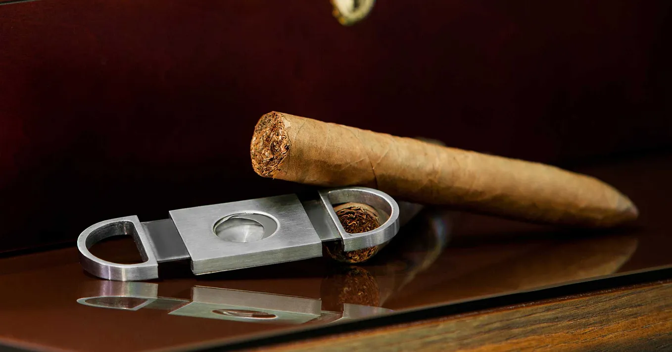 can you bring a cigar cutter on a plane 4