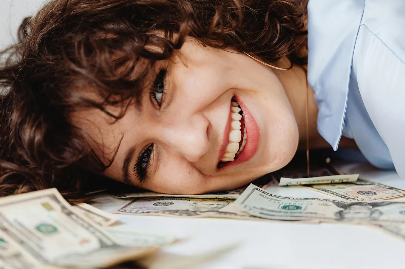 Medium Stories That Turn Readers Into Dollars!