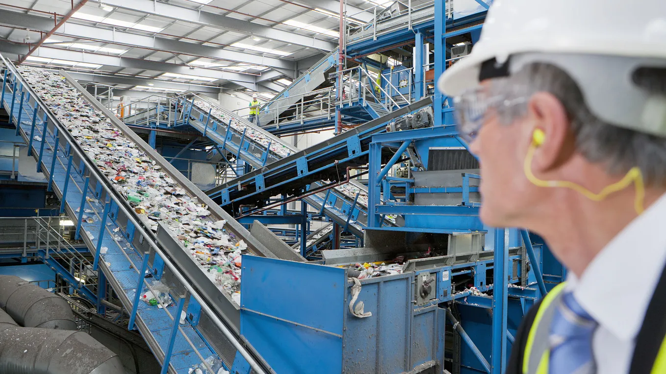 Global plastic Recycling Plants will process over 270,000 tonnes of recycled plastic, 2bn PET bottles, into food-grade PET bottles at an estimated project cost of $1b. The project is also supported by US$4.8m in grant funding under the Commonwealth Government’s Recycling Modernisation.