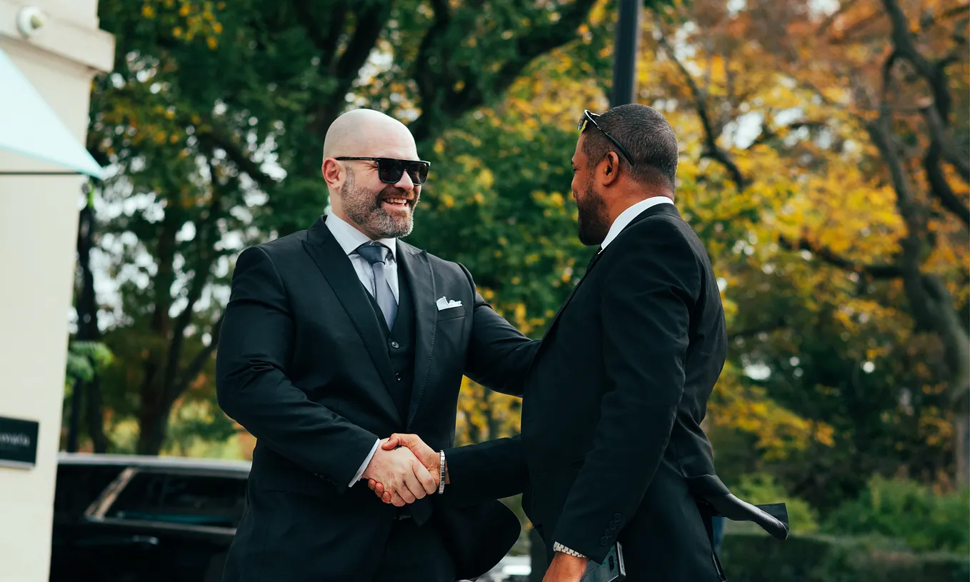 15 Habits That Make People Want to Be Around You
