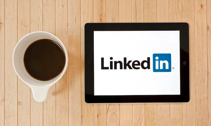 What I Found When I Studied 1000 LinkedIn Profiles