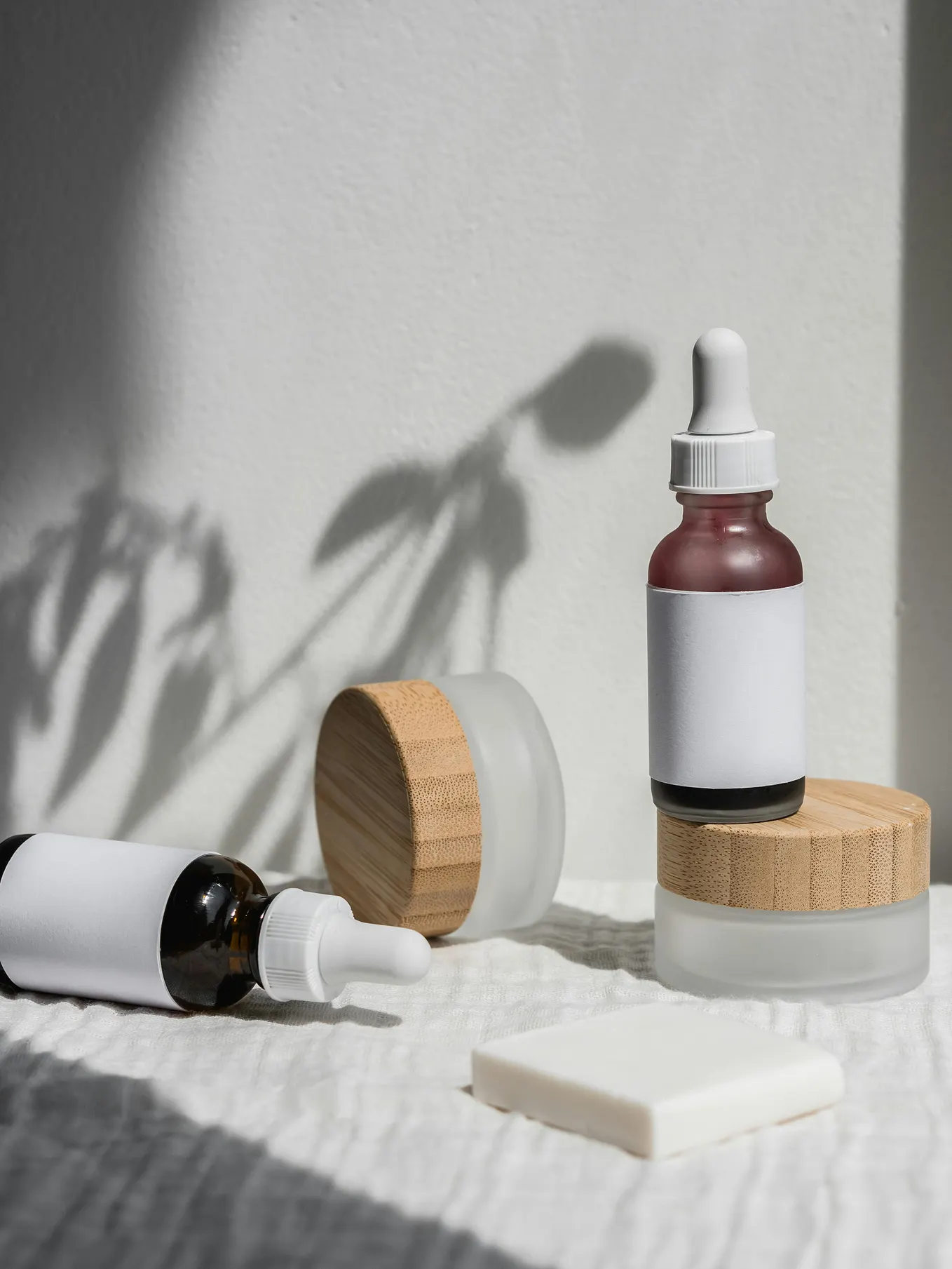 Copper Peptides vs. Retinol & Vitamin C: What to Choose? | by DrBeautiology 