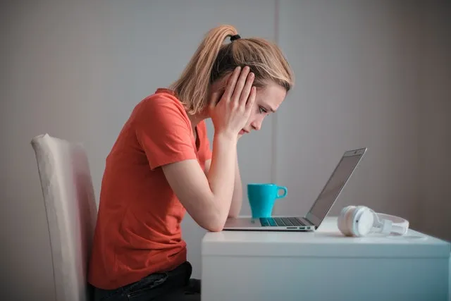Do Applicant Tracking Systems Discard Candidates Automatically?
