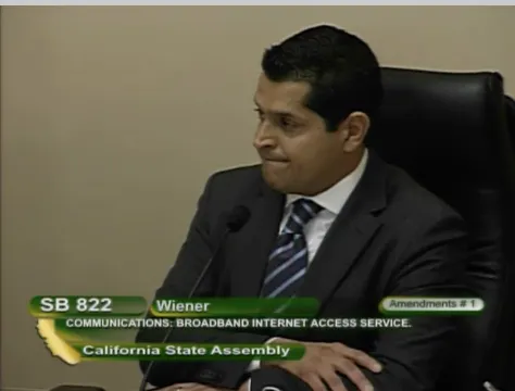 AT&T funded democrats in California just “eviscerated” the best net neutrality bill in the country