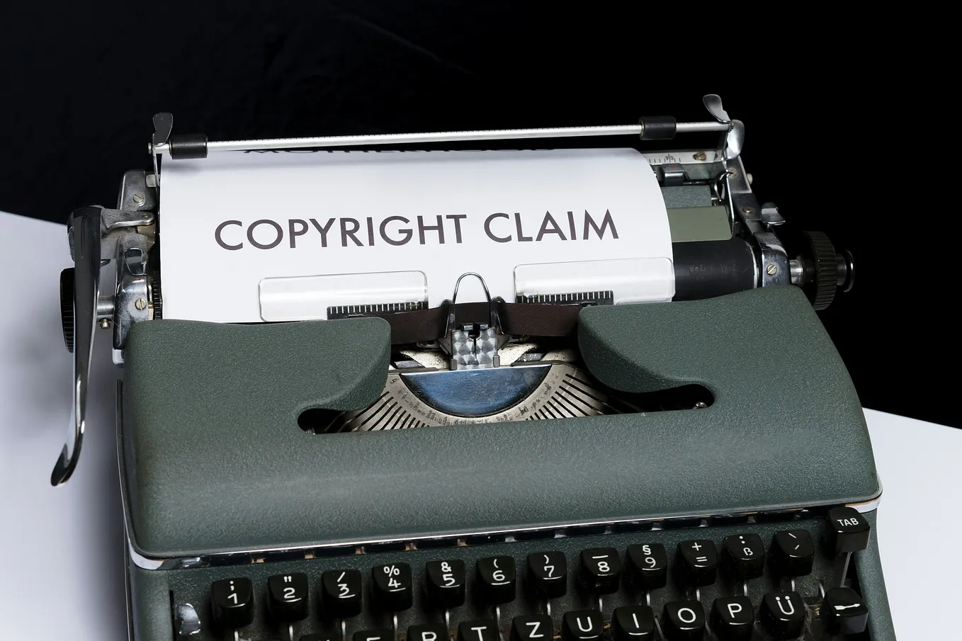 Blockchain and Smart Contracts: Revolutionizing Intellectual Property Management