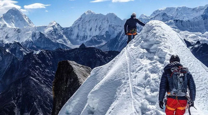 Ascending Lobuche Peak: A Himalayan Ascent