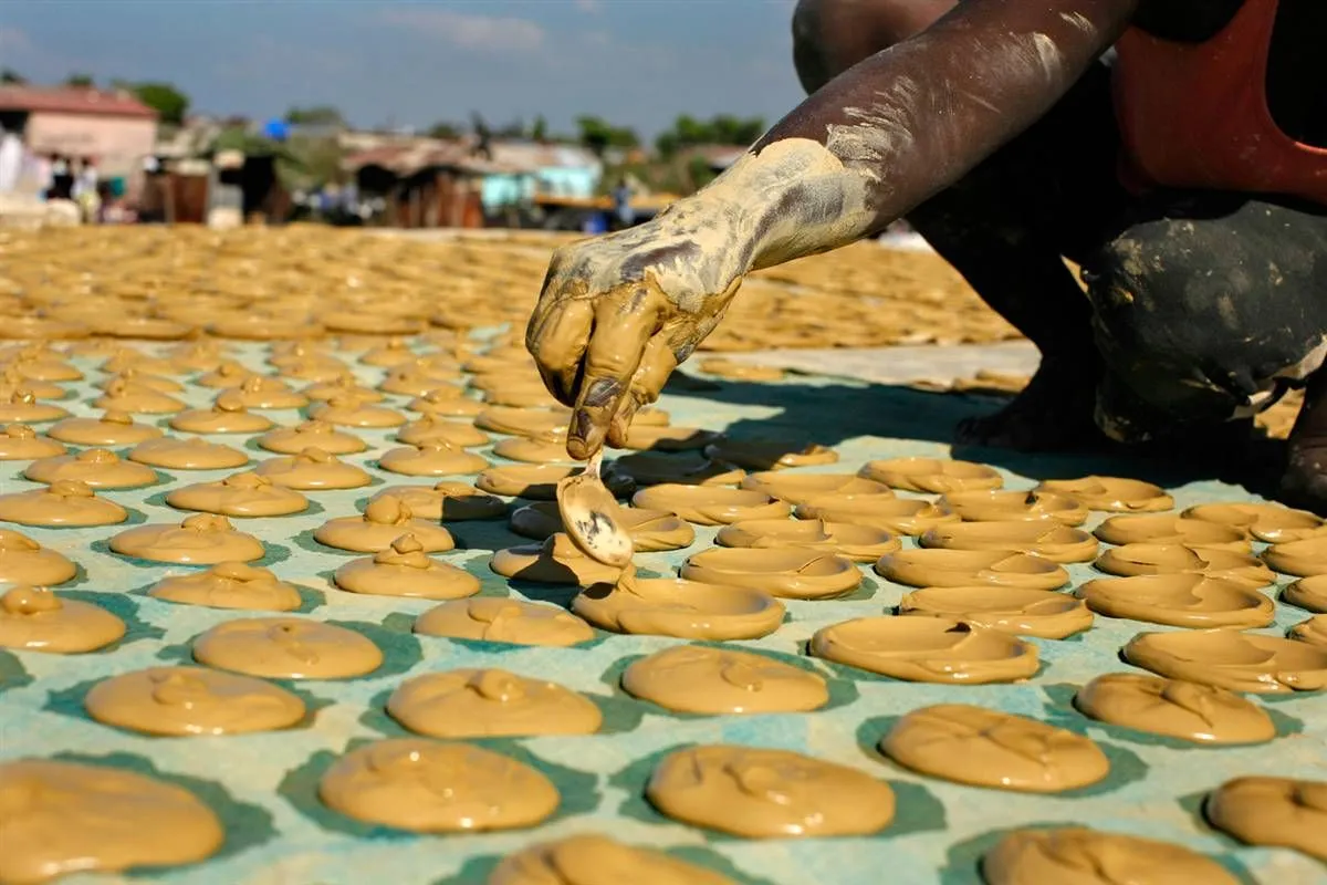 What are mud cookies?