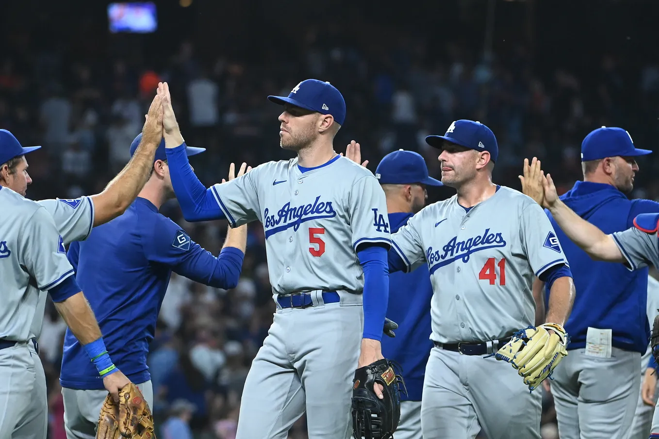 The Dodgers maneuver their way to a much-needed victory