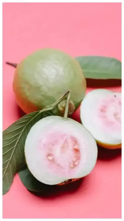 9 Reasons to Have One Guava Daily