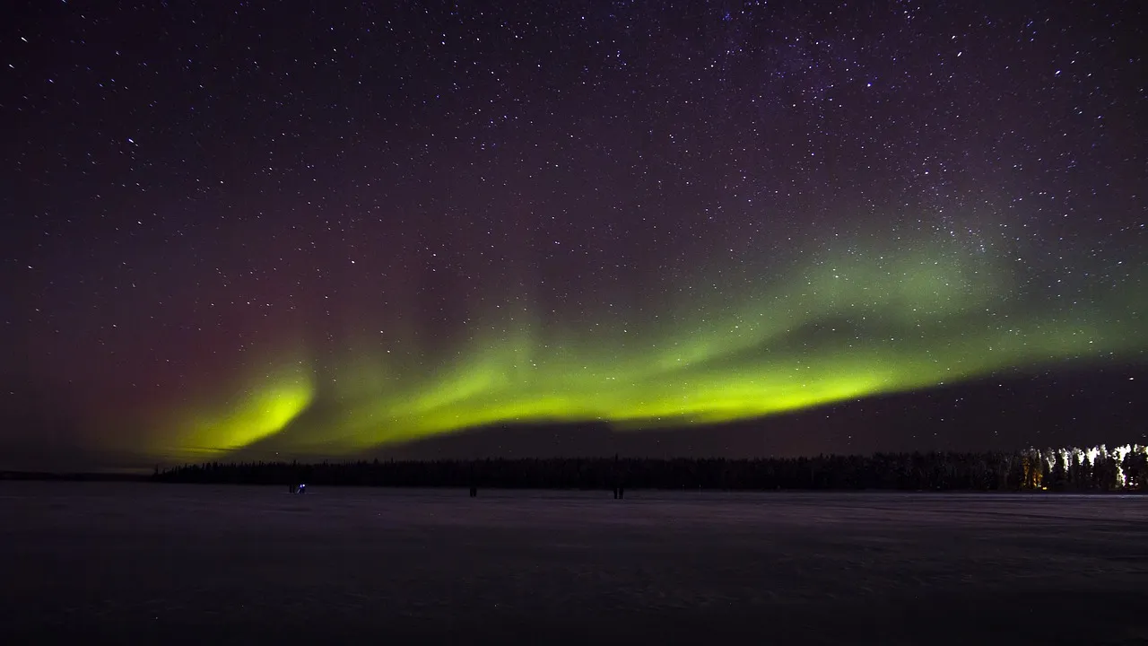 northern lights image