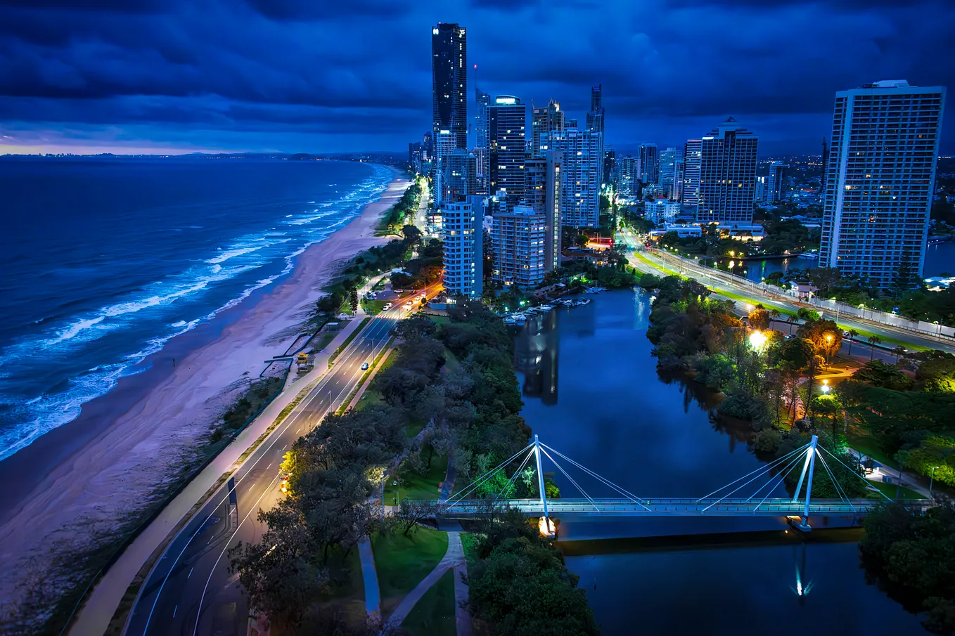 Gold Coast, Austrail: Encounters with Nature In the Lighted City