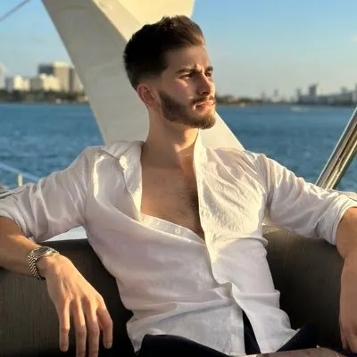 A Day in the Life of Imskirby: Exploring the World of a Cosplay