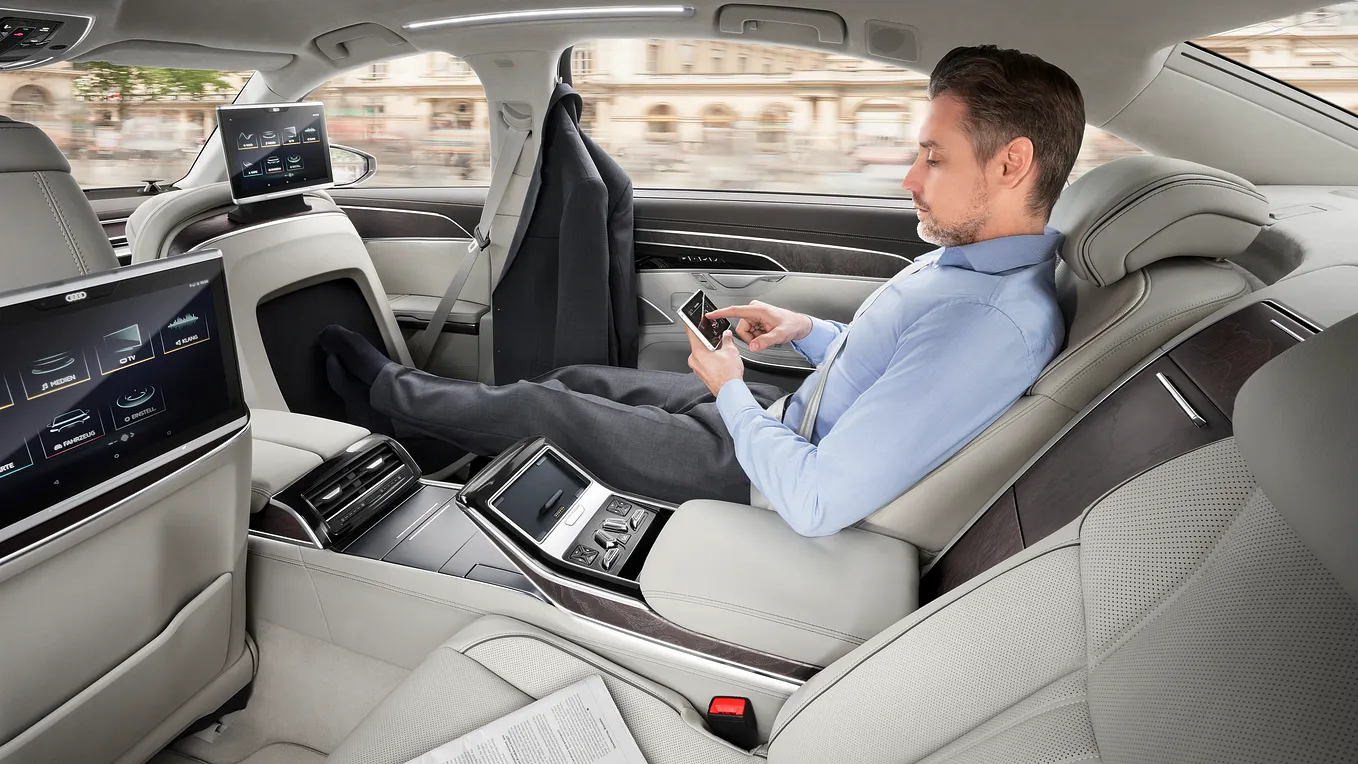 New Audi A8 : Entrepreneurs will laugh when they will see all this Luxury