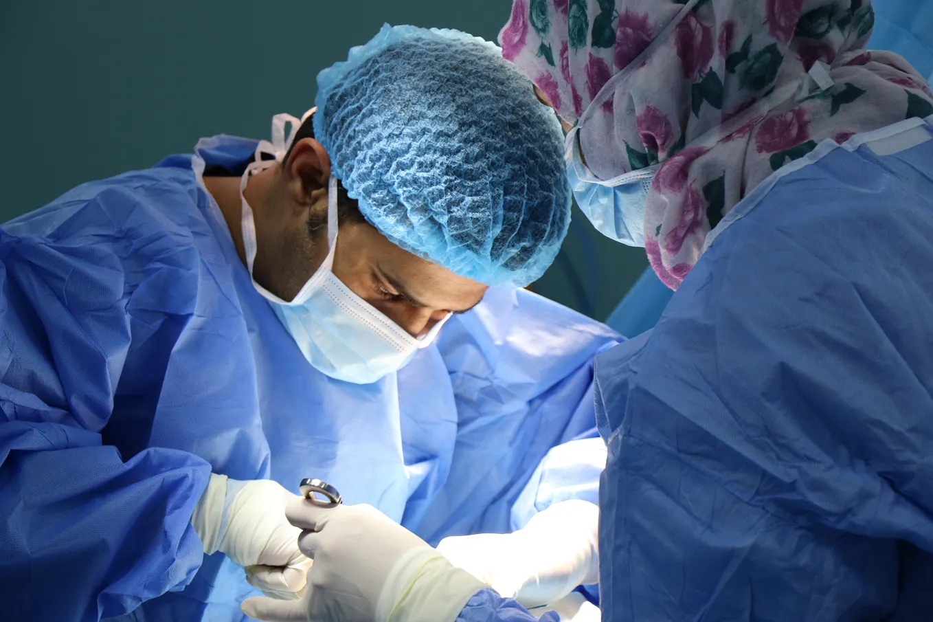 Advantages of Mitral Valve Repair Surgery Using Keyhole Incisions