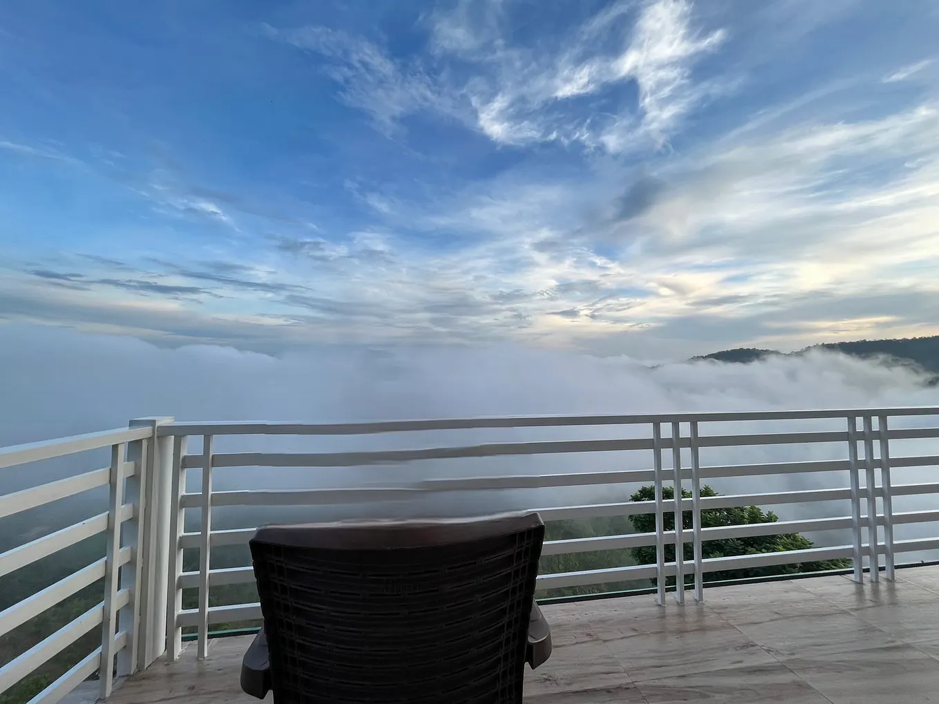 An Ever-Changing Sky, Full of Conversations