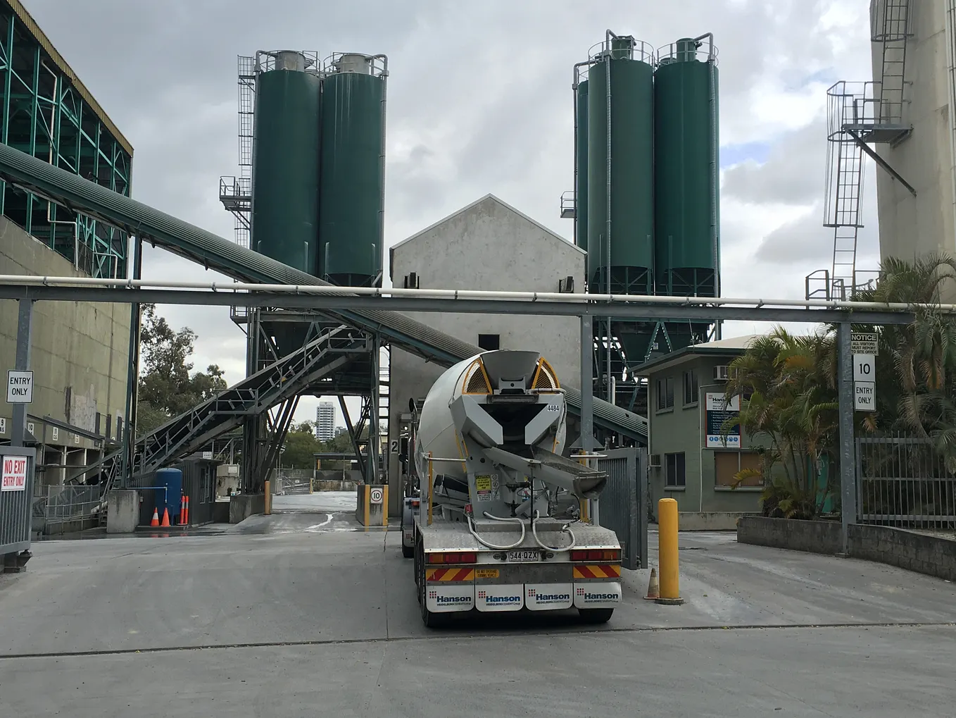 A Primer on Pollutant Release and Transfer Registers: How much do we know about pollution in North…