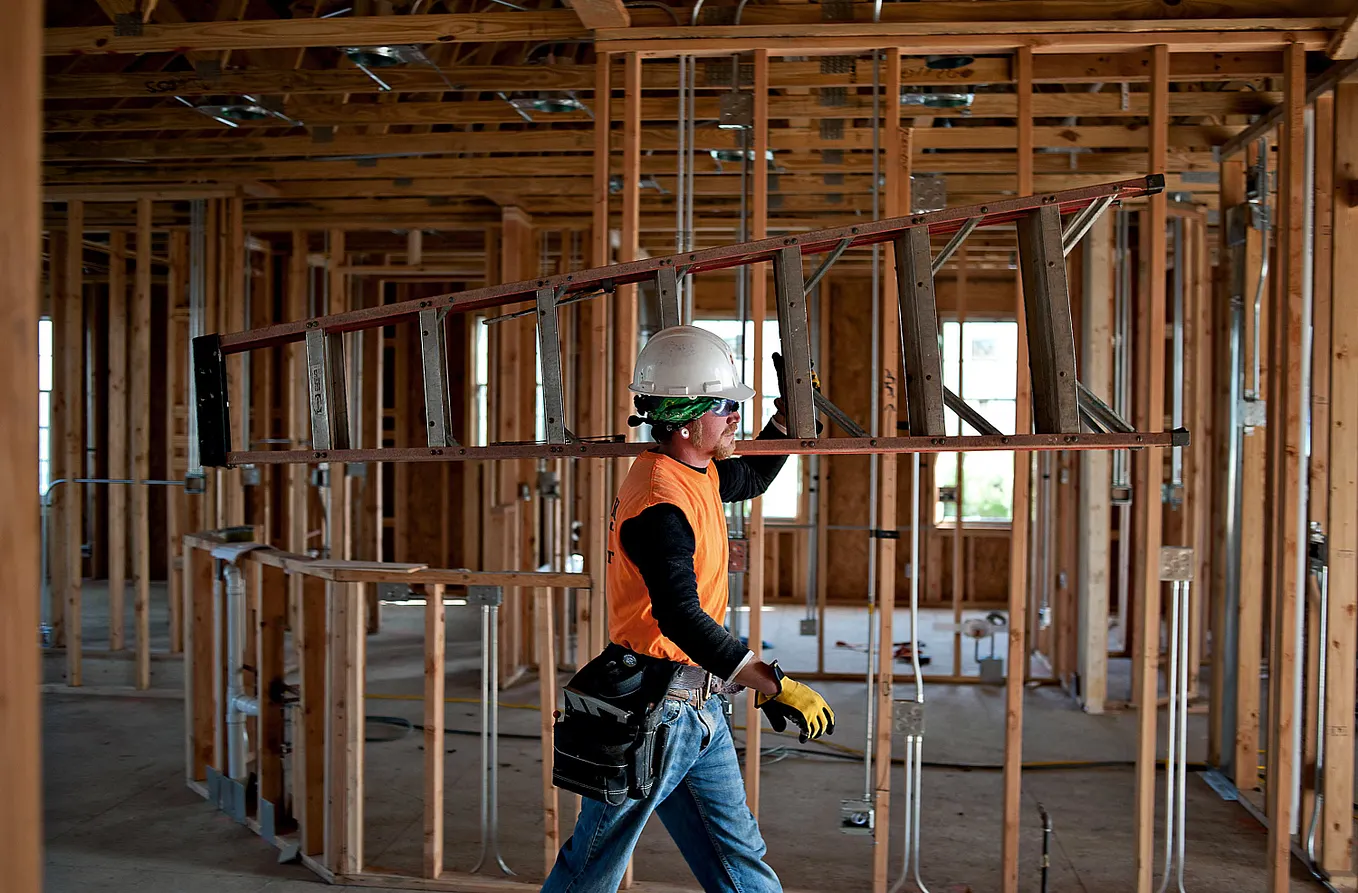 A Beer After Work: How it Could Help Construction Workers
