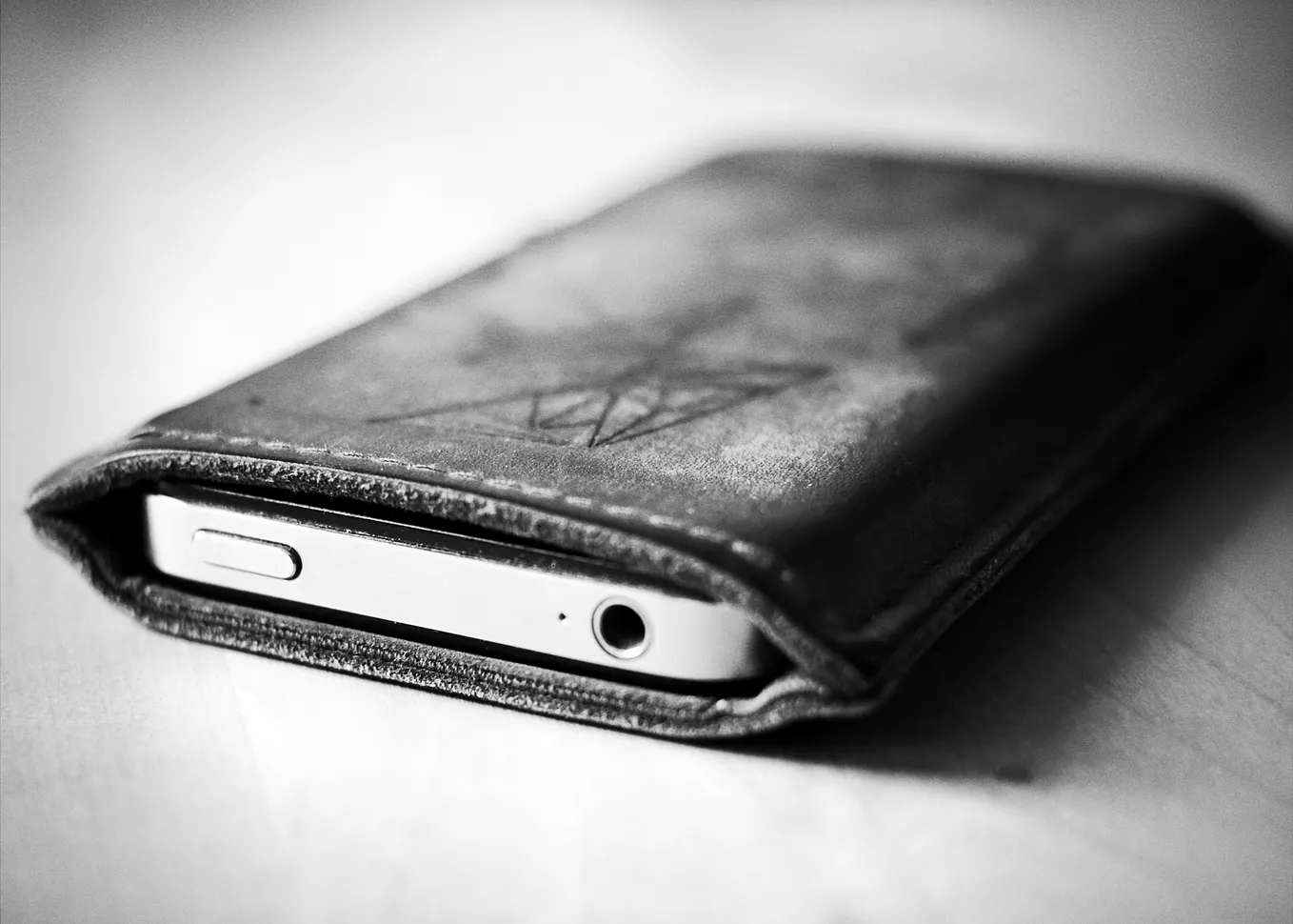 Long-Term Review: Bellroy Card Sleeve | by Good Stuff Guy | Good Stuff | Medium Long-Term Review: Bellroy Card Sleeve | by Good Stuff Guy | Good Stuff | Medium