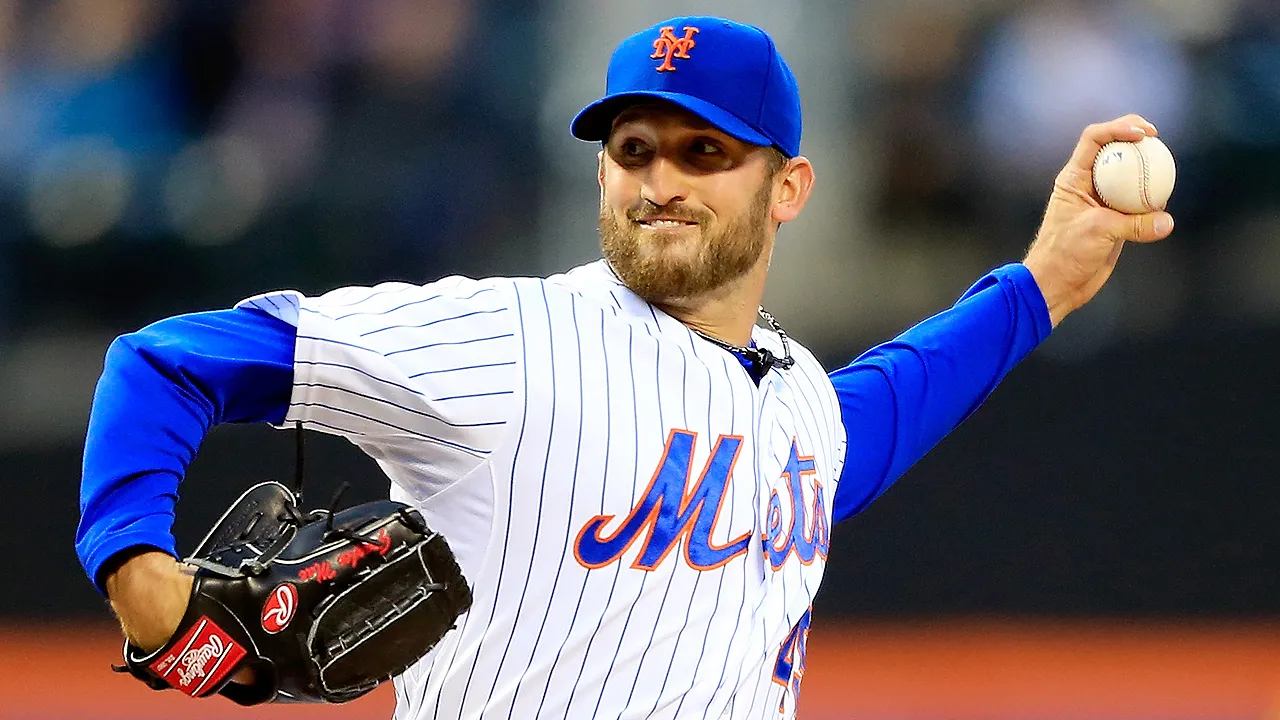 The Yankees signed Jon Niese to compete for a spot in the bullpen