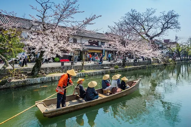 Kurashiki: Denim ice cream and peaceful boat rides await.