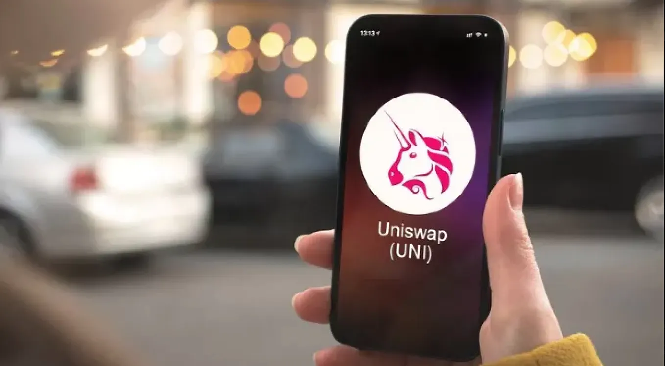Swapping V2 tokens on Uniswap UniversalRouter with solidity | by Yahdiiel  Saldana | CoinsBench