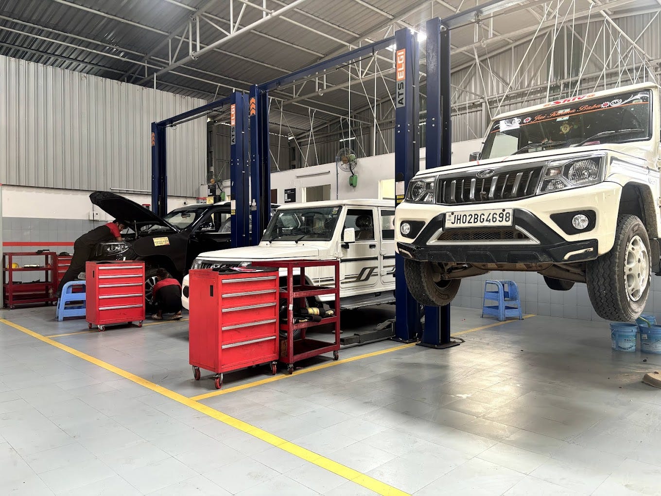 Best Mahindra Workshop in Ranchi: Why Titanium Mahindra is Your Top Choice