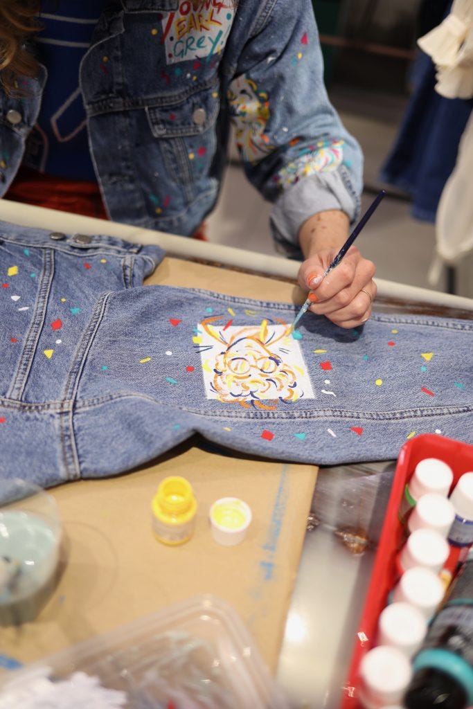 CustomStudio de Pepe Jeans. Cada vez más, los consumidores buscan… | by  Good Rebels | Medium