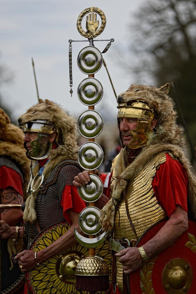 how did romans dress in winter How Did Ancient Romans Dress in Winter? | by SPQR | Ancient Rome and the Ancient World
