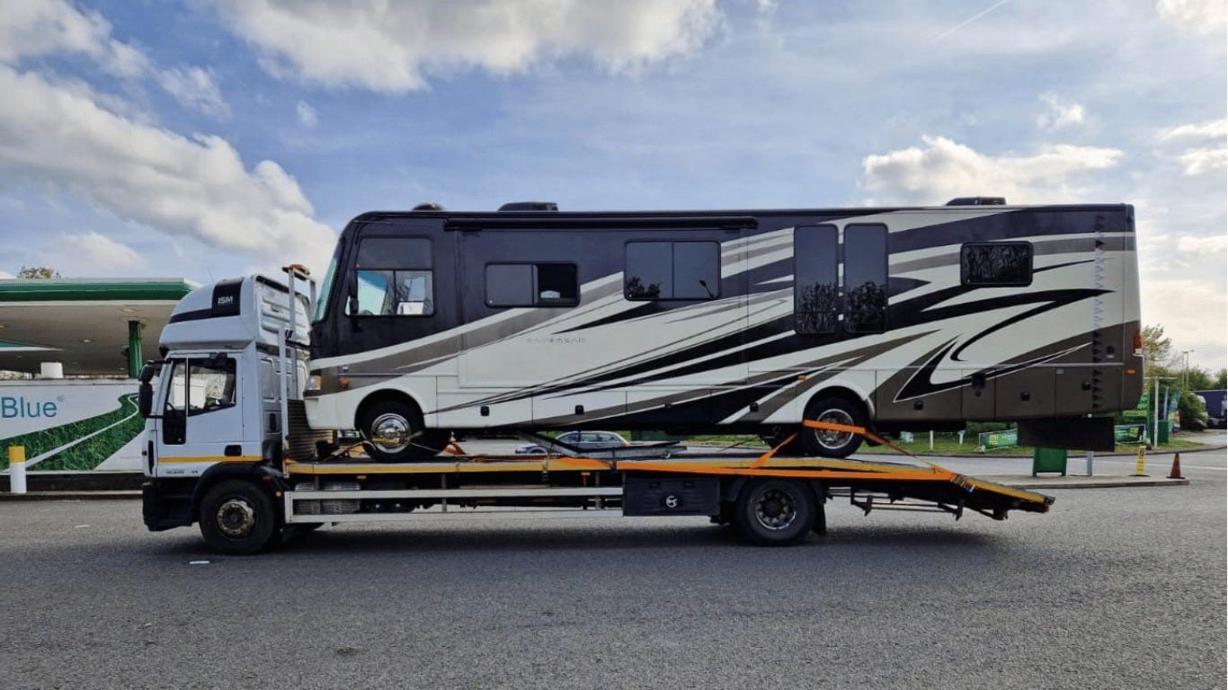 Bus Recovery & Transport Service, Newbury: 07400119207