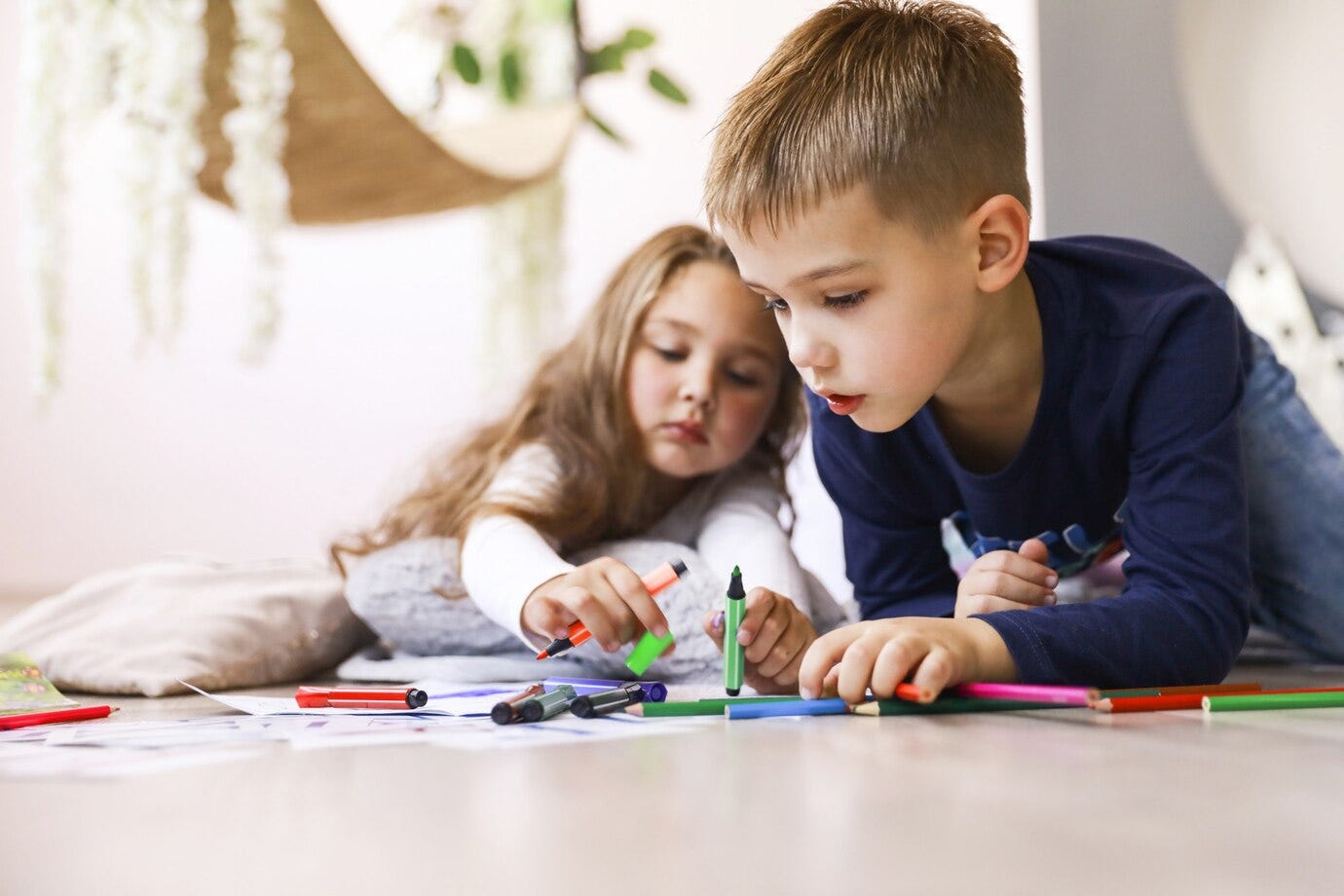 Unschooling a svobodné demokratické školy