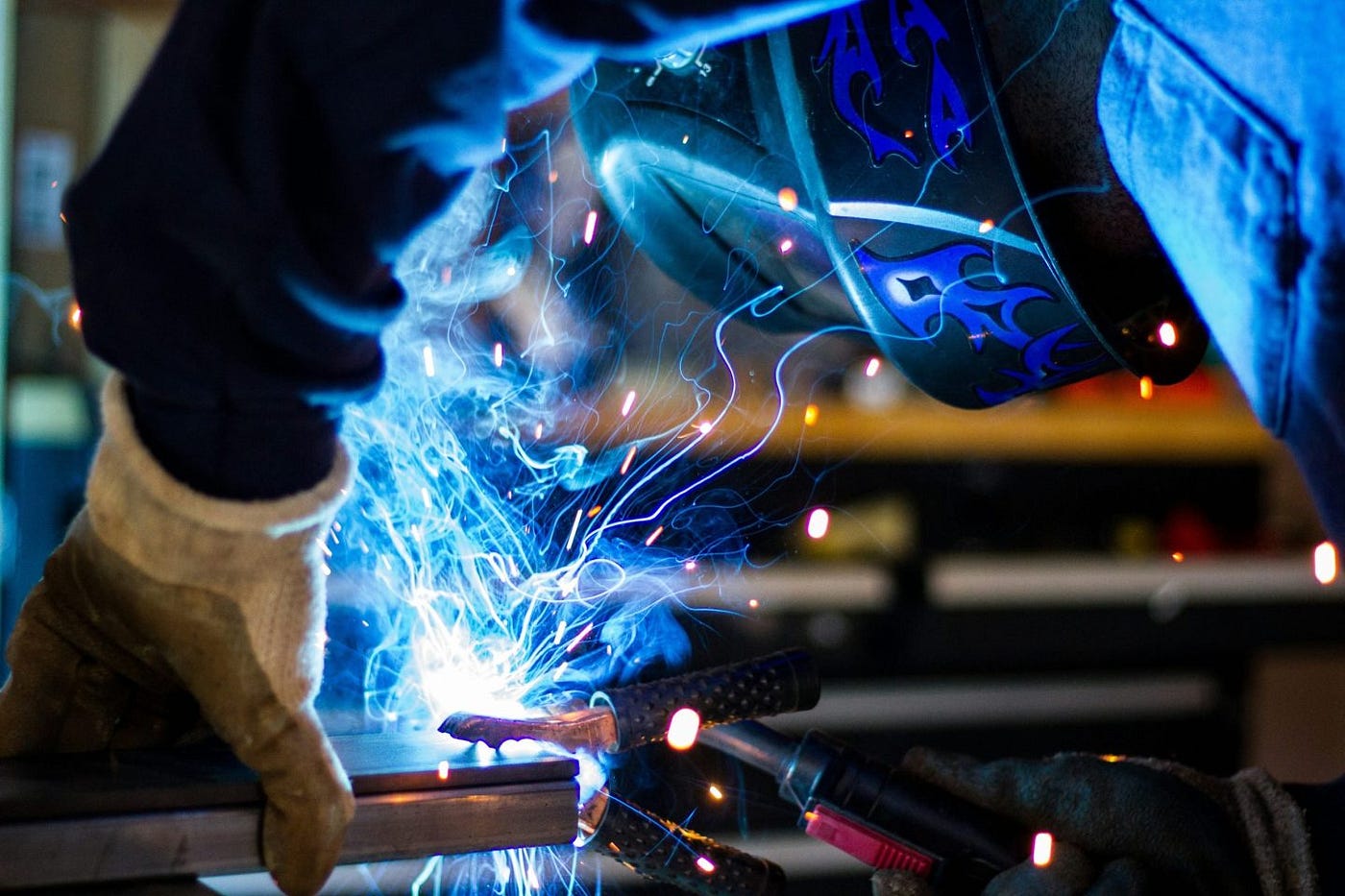 Industrial IoT dashboard monitoring connected factory equipment and sensors used for predictive maintenance and operational efficiency analysis