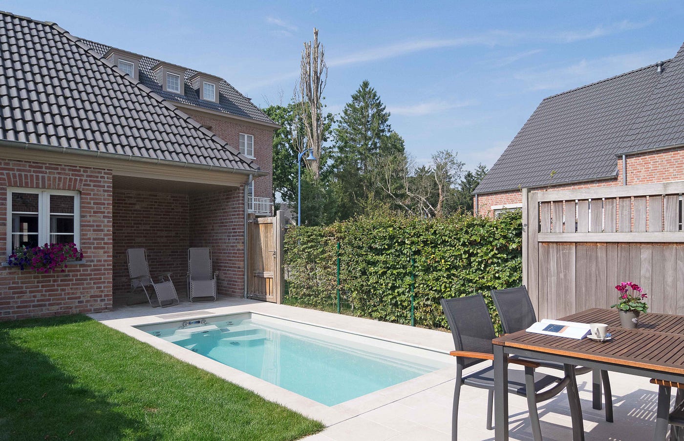 Soorten Zwembaden || Exclusieve Poolhouse || Tuin met Spa