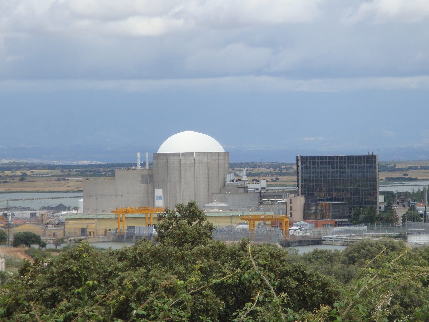 España aplaza el cierre de la central nuclear de Almaraz hasta 2030
