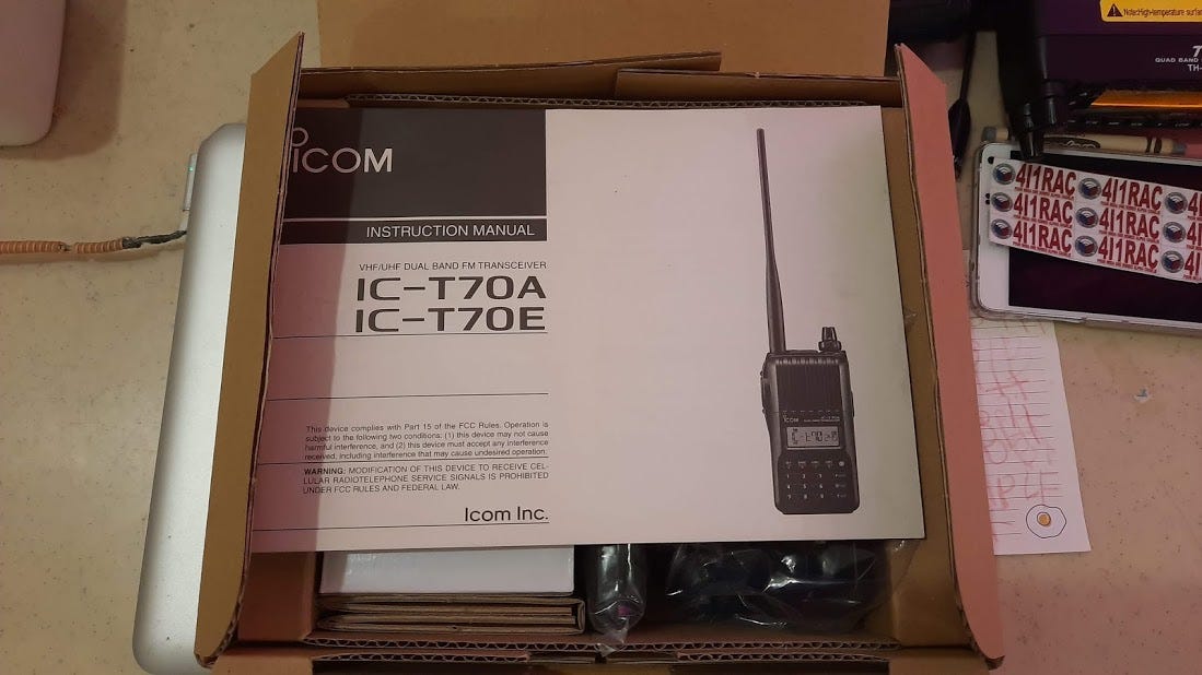 ICOM VHS/UHS  DUO  FMトランシーバー　　I C-T70 RigPix Database - Icom - IC-T70A