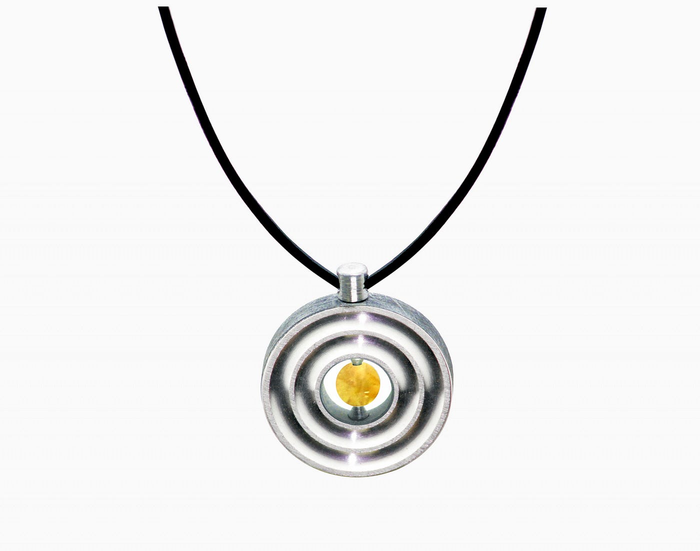 Lederkette mit Anhänger
