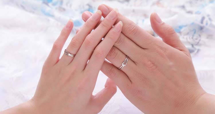 Where Do You Wear a Promise Ring From Your Boyfriend? | by  Samsulbahribudiman | Medium