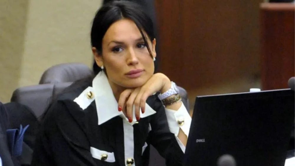 Caso Minetti, la Procura vuole vederci chiaro sul presunto figlio adottivo. Ecco cosa non torna…