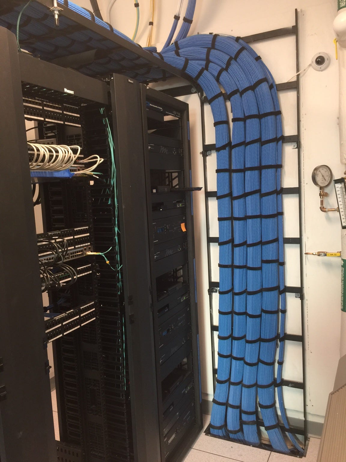 Advice on Server Rack Cable Management, by Aria Zhu