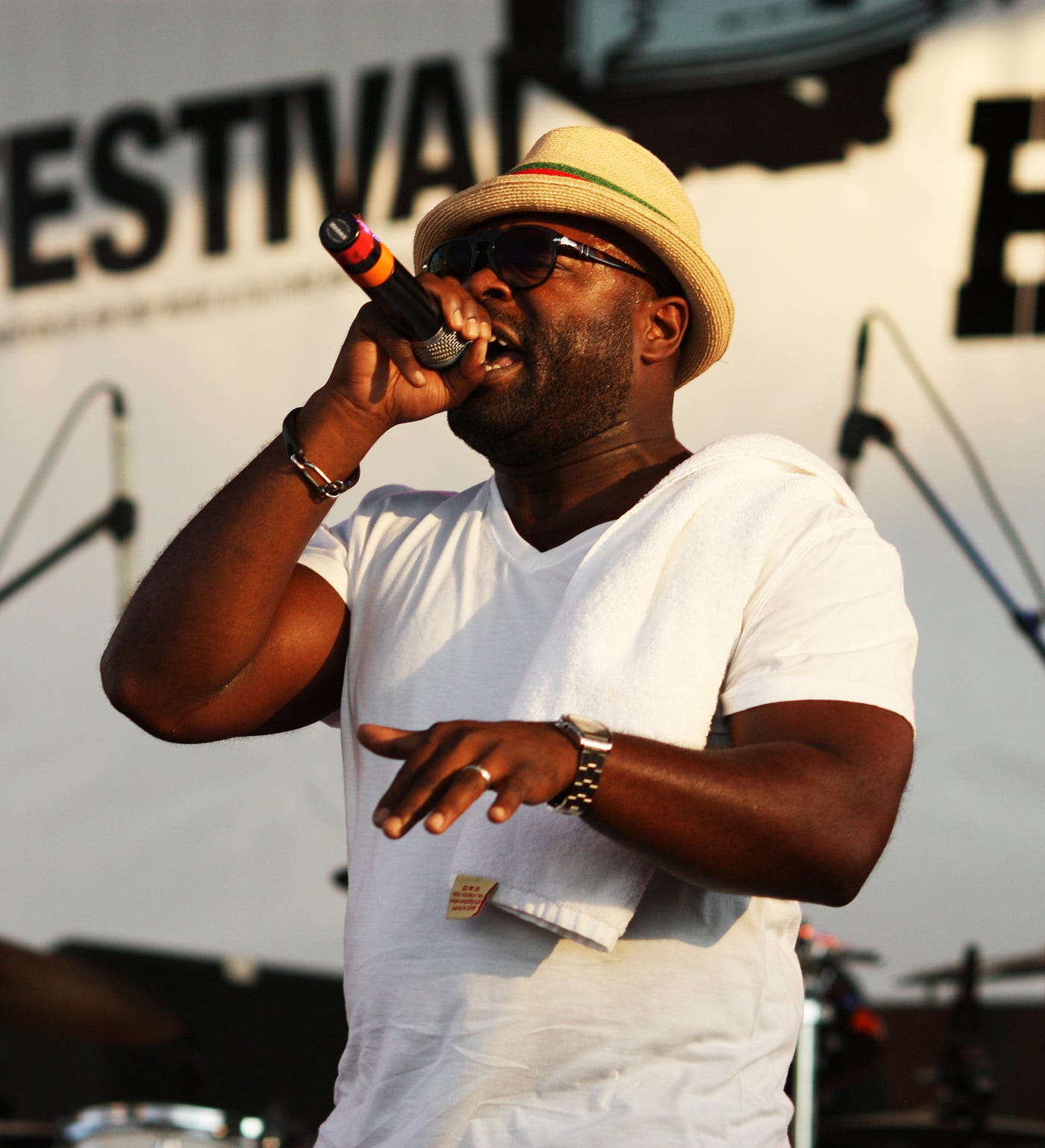 Micro-Chopping Black Thought: A 69-Track Playlist of Microphone Mastery |  by Gino Sorcinelli | Micro-Chop | Medium