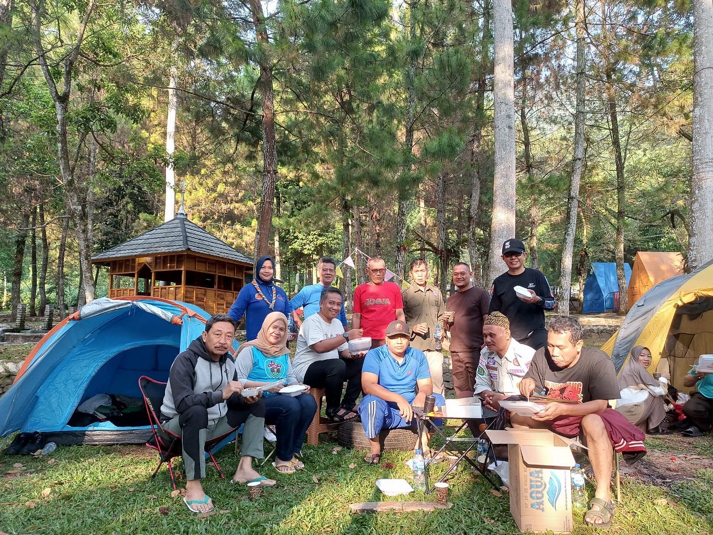 Pelatih Pusdiklatcab Kota Bekasi berkemah di Cipamingkis Camping Ground