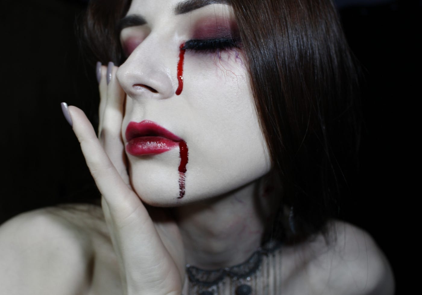 January Girl: Vampire Halloween Makeup Tutorial | Easy SFX Vampire Bite  Mark | by melanfolia | Medium