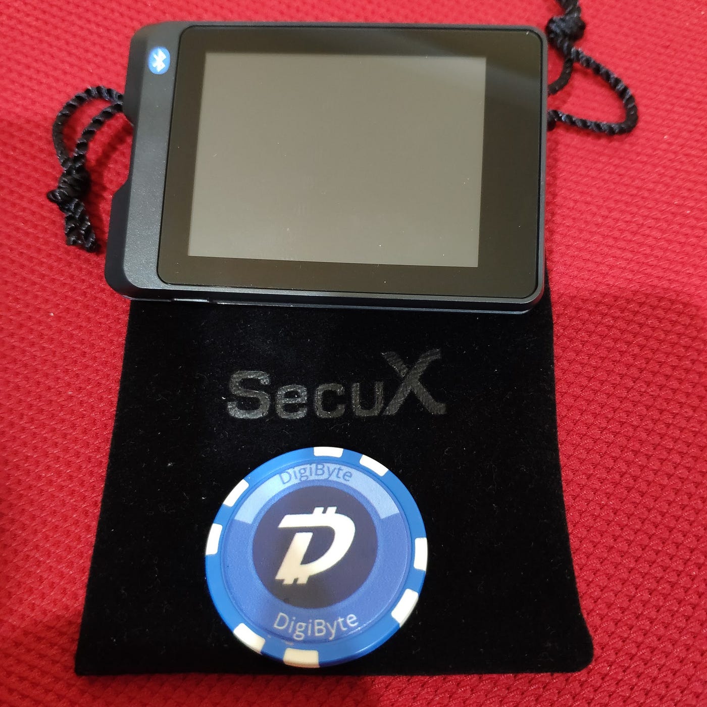 SecuX wallet: Perfect hand-holding | by Josiah Spackman | Medium