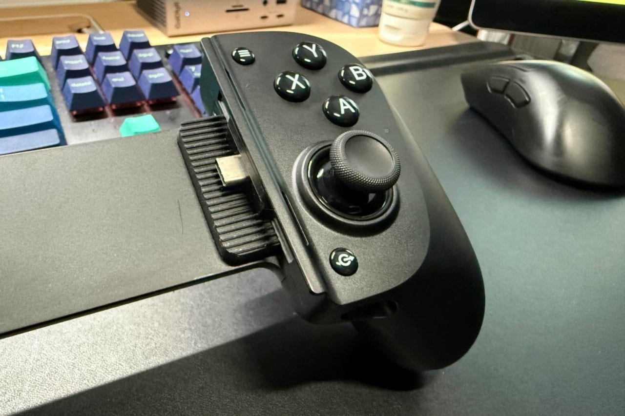 Razer Kishi V3 Pro XL REVIEW A Pro Controller Built for Large