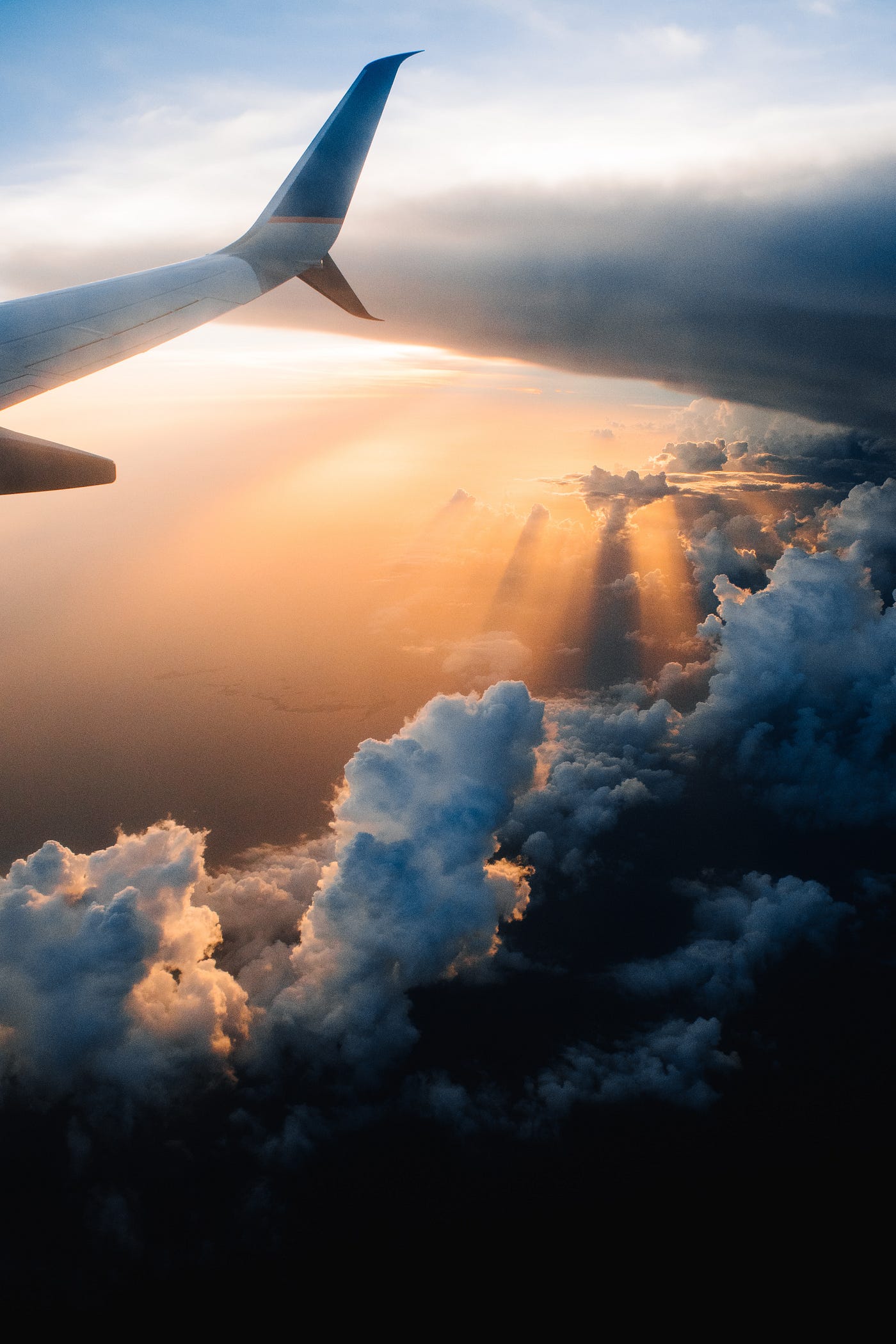 Effortless Air Travel Packing: Expert Tips for Light Journey