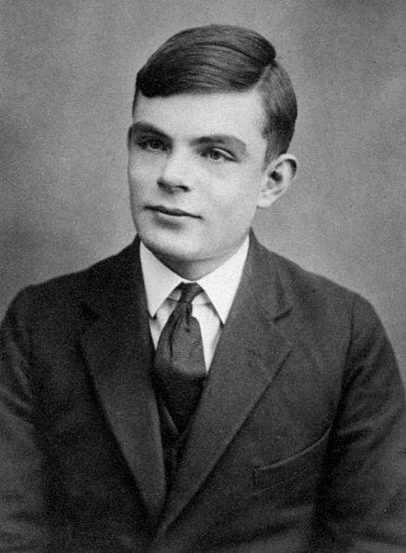GCHQ apologises for 'horrifying' treatment of Alan Turing and  discrimination against other LGBT people, The Independent