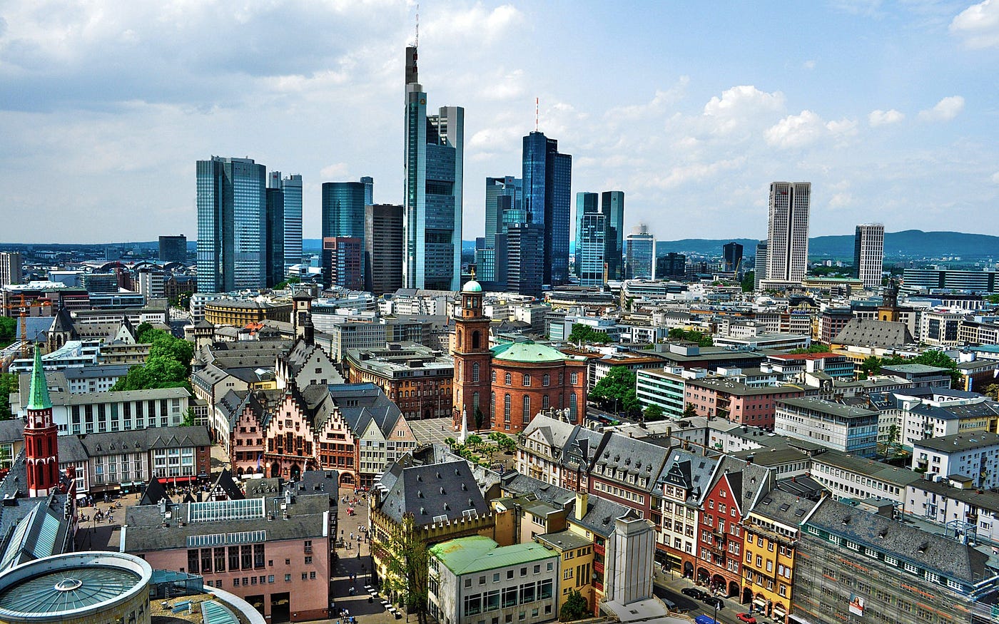 Центр города на немецком. Франкфурт-на-Майне центр города. Франкфурт Германия. Франкфурт-на-Майне Frankfurt am main. Город Франкфурт на Майне Германия достопримечательности.