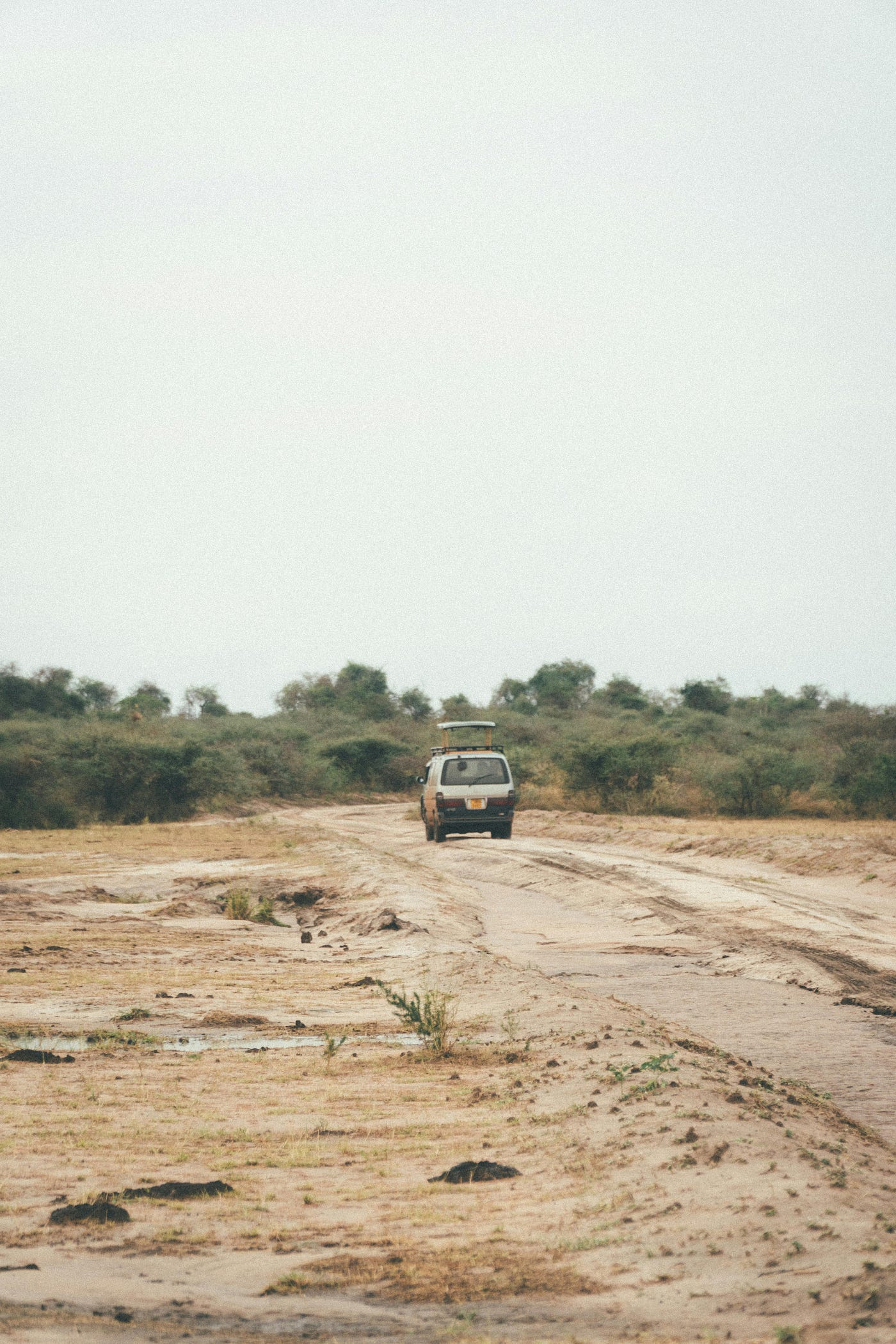 In the world of luxury SUVs, the 2014 Land Rover Lr4 stands out as a top contender.