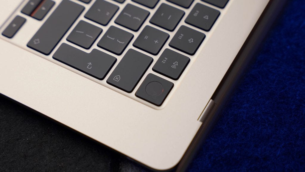 15-Inch MacBook Air M2 Review — One Year Later! | by Mark Ellis