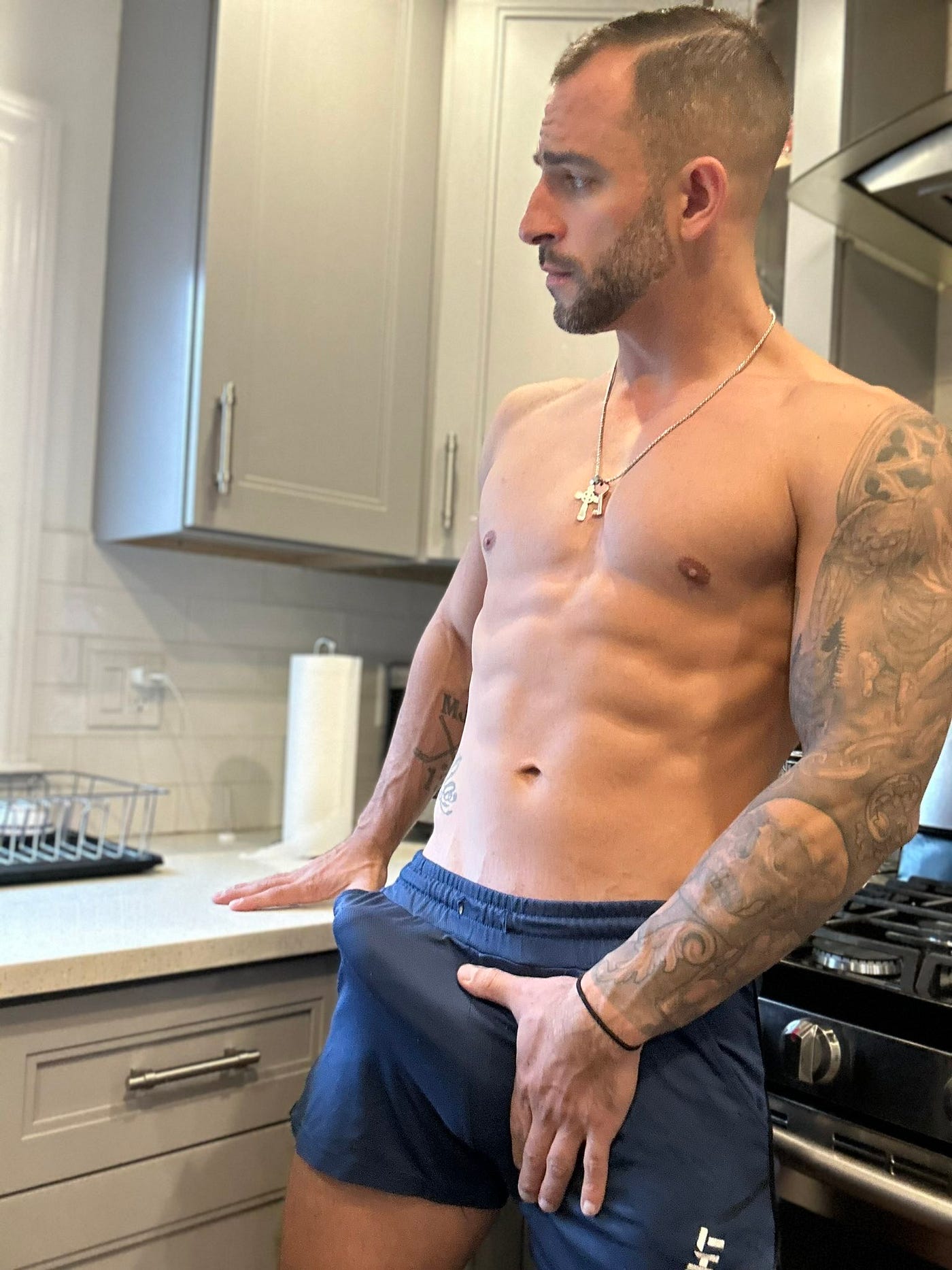 The story of Peanut the Squirrel. An actor in a porn reality show turns… |  by Jonathan Poletti | Sex Stories | Medium